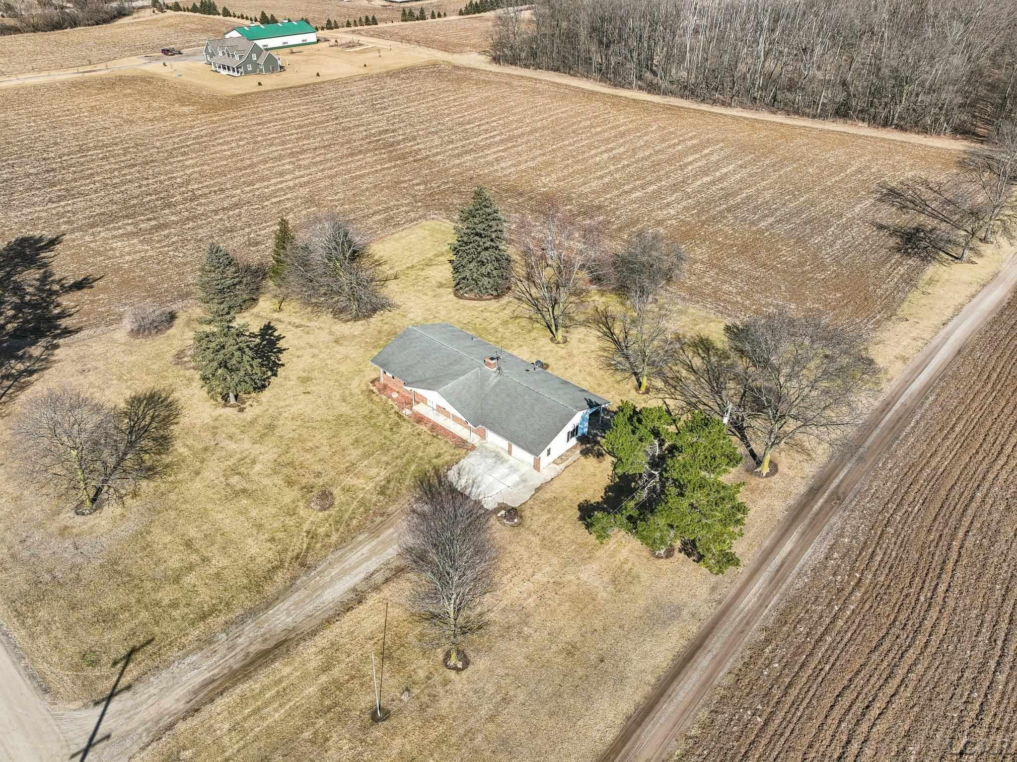 13211 Abel Road Clinton, MI 49236 - Photo 8 of 51 50168561-144b276e-a1e8-4ffe-bbd3-68247846ea75.JPG
