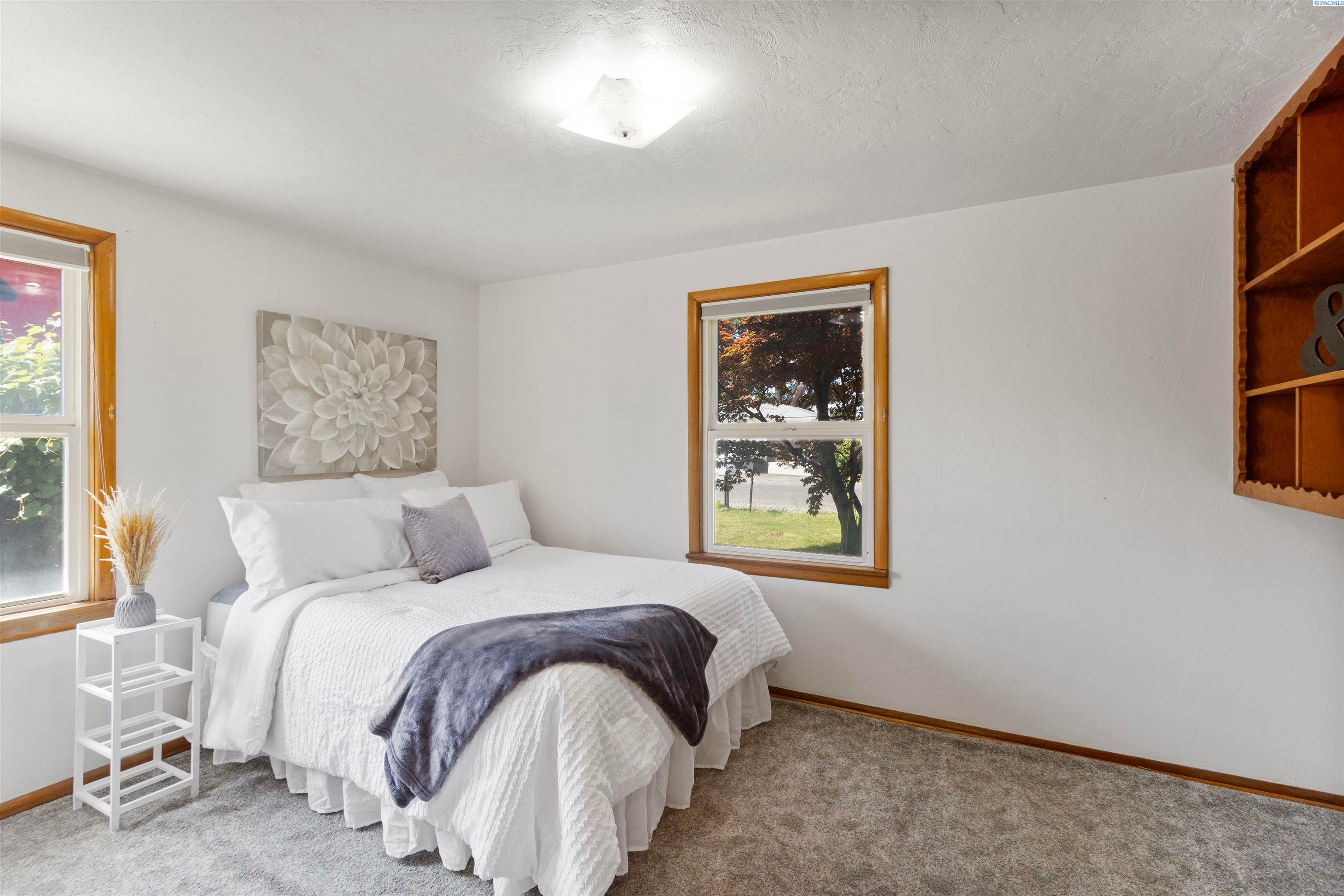 7 South Reed Street Kennewick, WA 99336 - Photo 8 of 23 Gallery Image 8