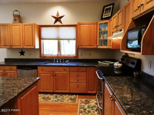 5138 Hound Ears Road Tobyhanna, PA 18466 - Photo 9 of 56