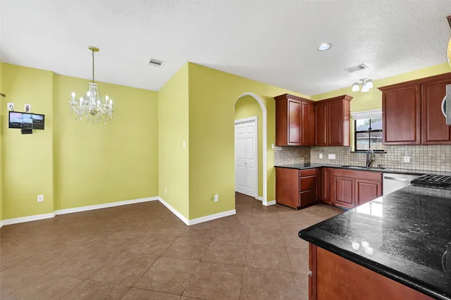 $432,000 | 319 Pinedale Avenue, Arcola, TX 77583