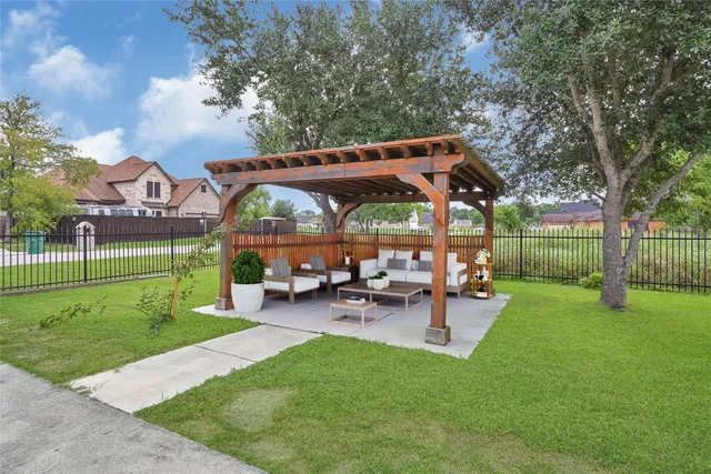 $432,000 | 319 Pinedale Avenue, Arcola, TX 77583