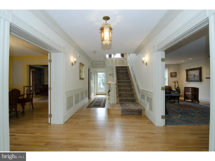 2425 North Providence Road Media, PA 19063 - Photo 3 of 24