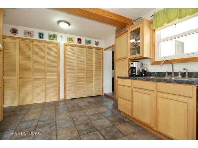 2033 Hawthorne Road Homewood, IL 60430 - Photo 4 of 16