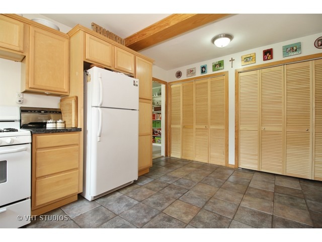 2033 Hawthorne Road Homewood, IL 60430 - Photo 5 of 16