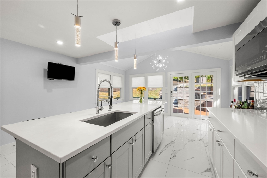 5 Upland Road Wakefield, MA 01880 - Photo 5 of 36 Gallery Image 5