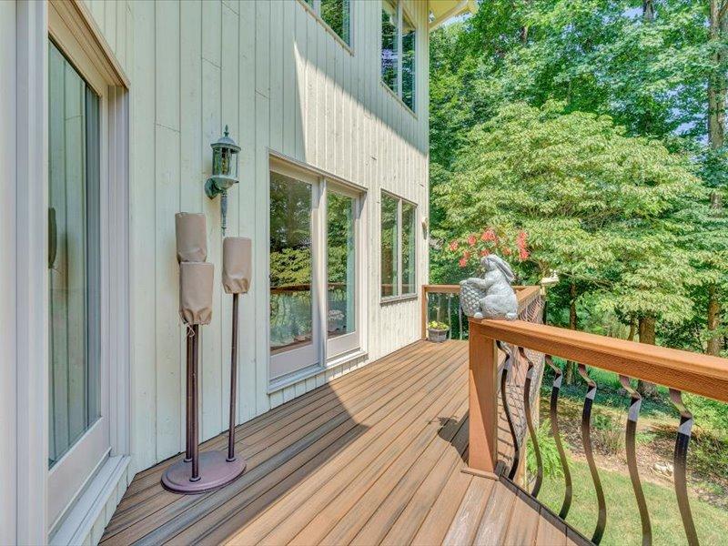 121 Spring Drive Huddleston, VA 24104 - Photo 19 of 70 a view of balcony with wooden floor