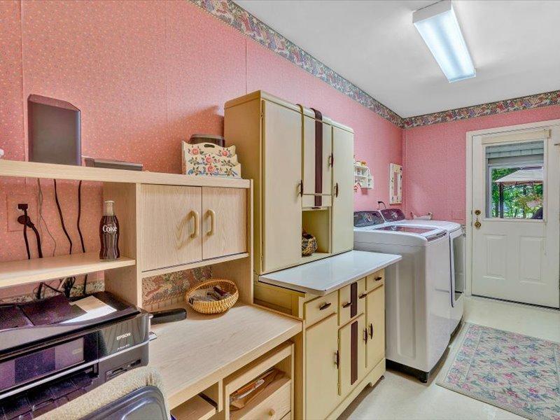 121 Spring Drive Huddleston, VA 24104 - Photo 24 of 70 a kitchen that has a stove and a table