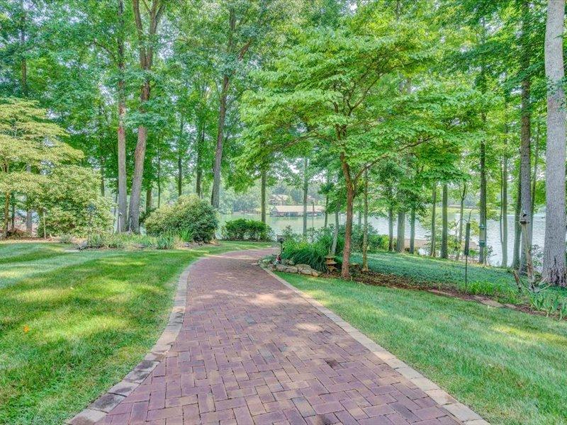 121 Spring Drive Huddleston, VA 24104 - Photo 52 of 70 a view of a park with large trees