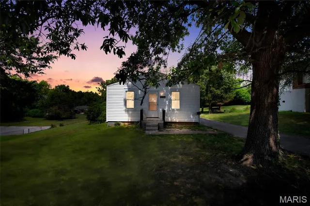 $110,000 | 10525 Hobday Avenue, St. Ann, MO 63074