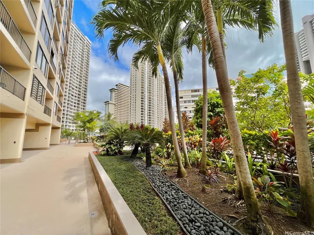 $2,200 | 411 Hobron Lane, Unit 3407, Honolulu, HI 96815