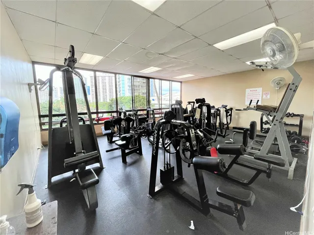 $2,200 | 411 Hobron Lane, Unit 3407, Honolulu, HI 96815