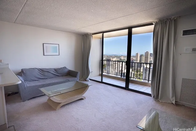 $2,200 | 411 Hobron Lane, Unit 3407, Honolulu, HI 96815