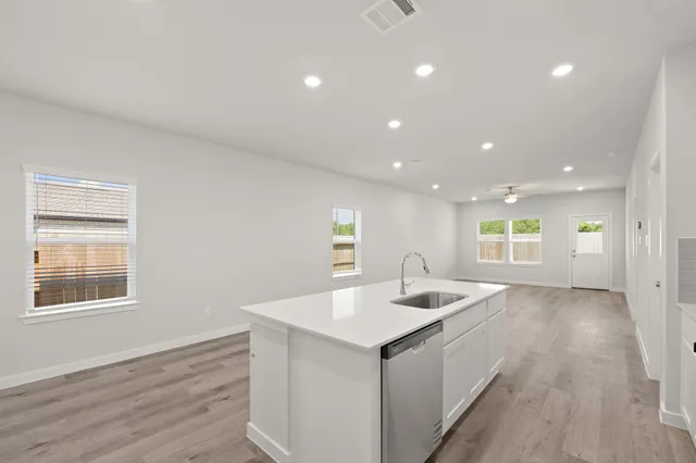 $324,900 | 440 Long Br Drive, Dayton, TX 77535