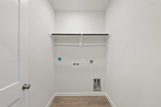 $324,900 | 440 Long Br Drive, Dayton, TX 77535