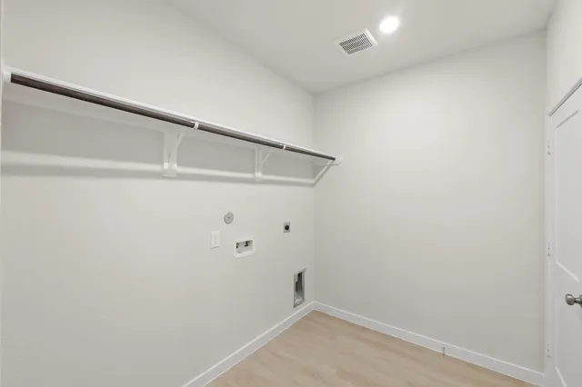 $324,900 | 440 Long Br Drive, Dayton, TX 77535