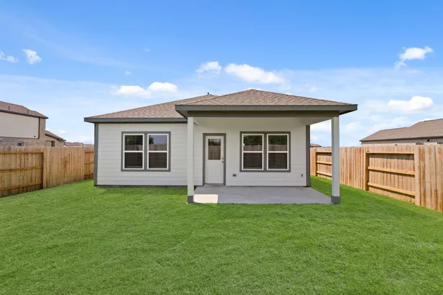 $324,900 | 440 Long Br Drive, Dayton, TX 77535