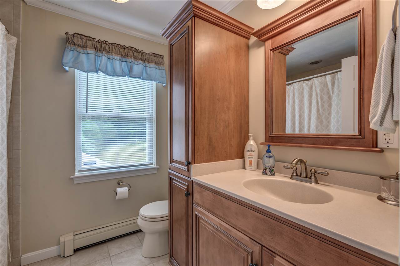 14 Captain Danforth Lane Amherst, NH 03031 - Photo 22 of 40
