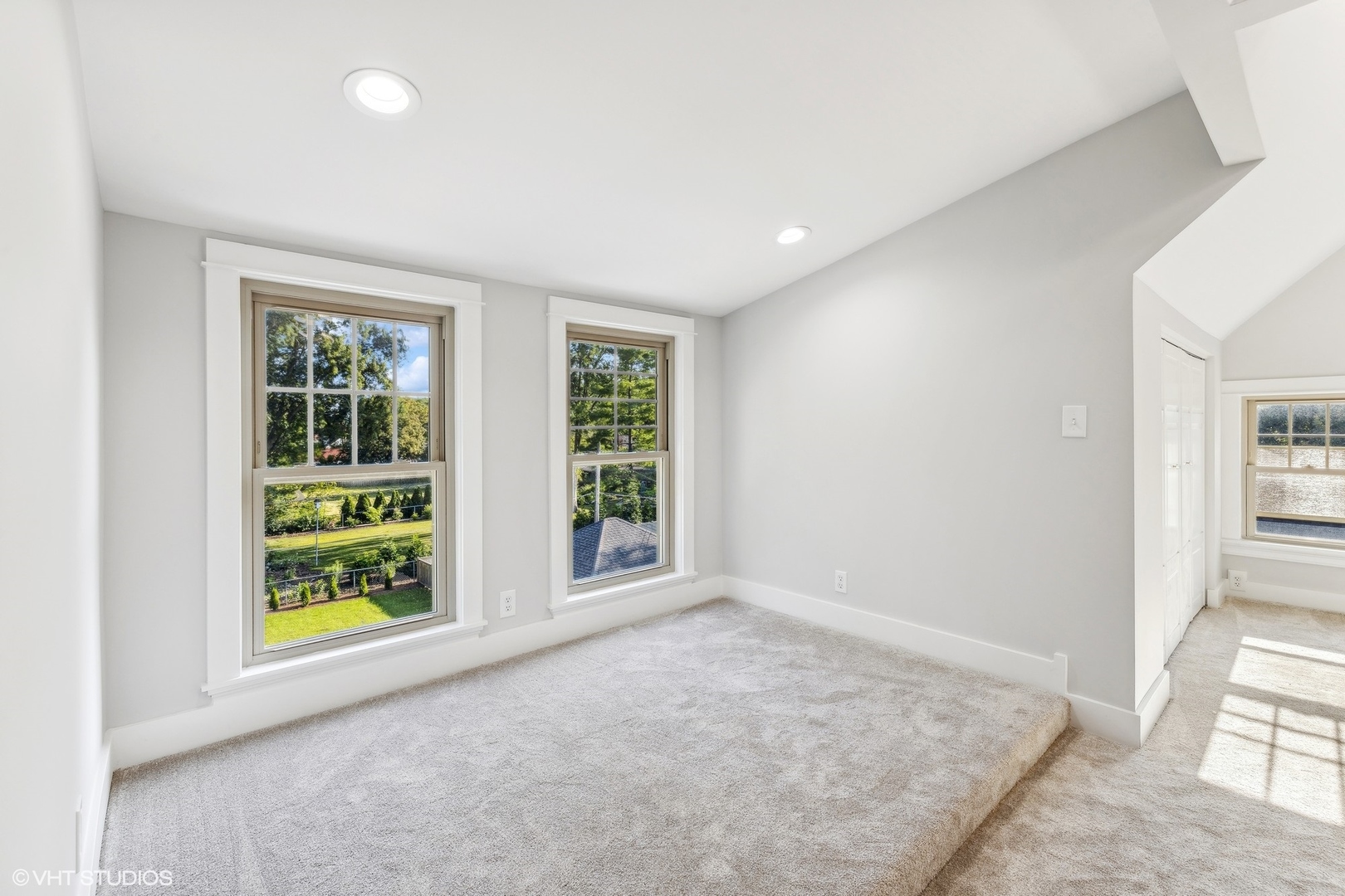 223 Southcote Road Riverside, IL 60546 - Photo 25 of 39