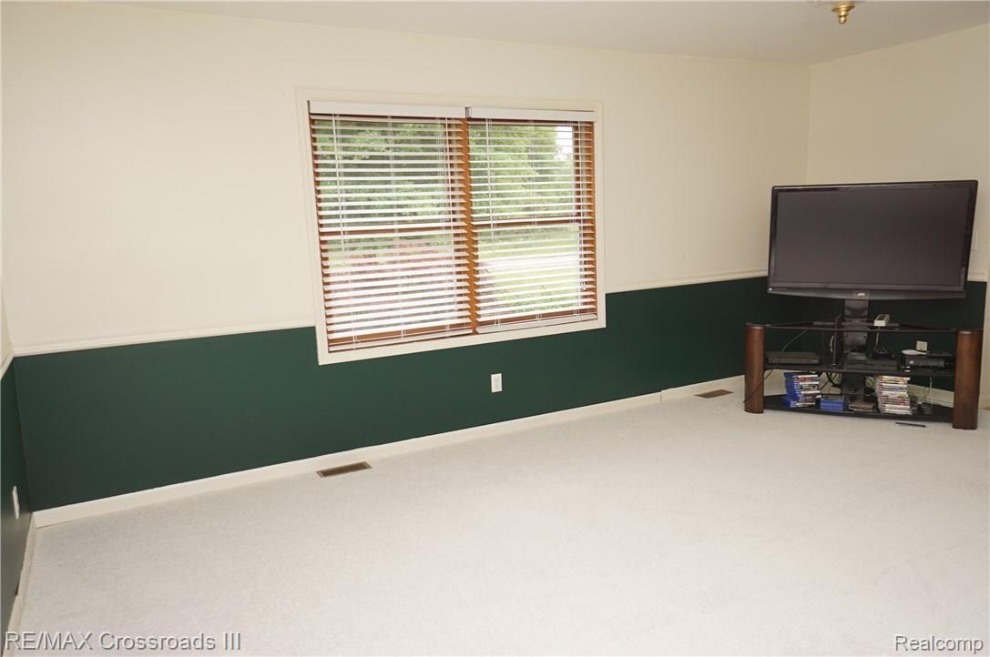 19234 Sumpter Road Belleville, MI 48111 - Photo 13 of 31 Living room 2