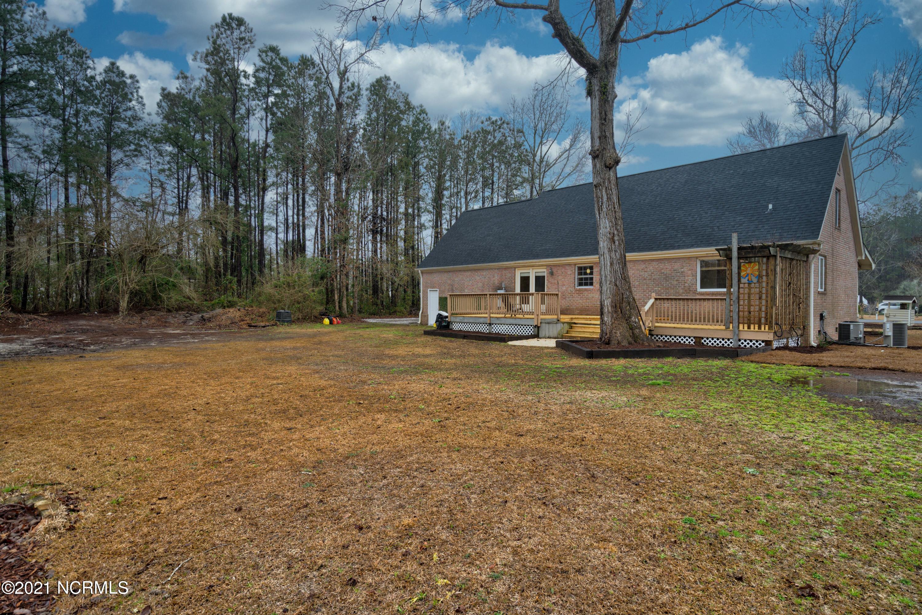 121 East Pointe Road Rocky Point, NC 28457 - Photo 30 of 41 Back