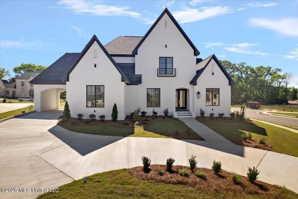 $999,900 | 210 Welchshire Drive, Madison, MS 39110