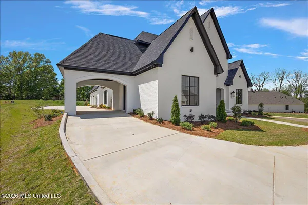 $999,900 | 210 Welchshire Drive, Madison, MS 39110