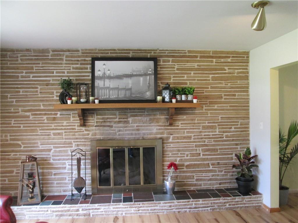 4717 Ellwood Road New Castle, PA 16101 - Photo 20 of 32 a view of a brick wall with living room