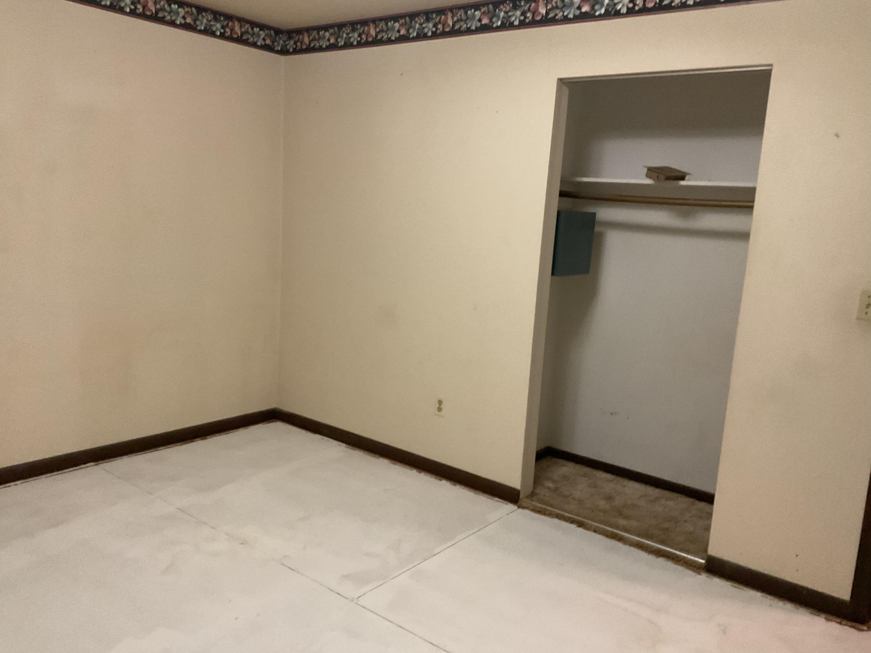 42950 Bemis Road Belleville, MI 48111 - Photo 13 of 18 344D68AC-F4EB-4872-91BA-0D171C2F0EB1