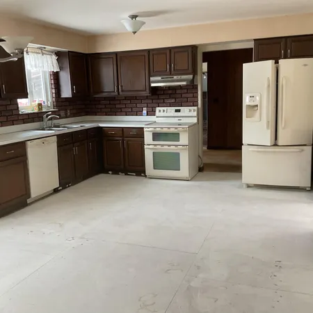 $365,000 | 42950 Bemis Road, Belleville, MI 48111