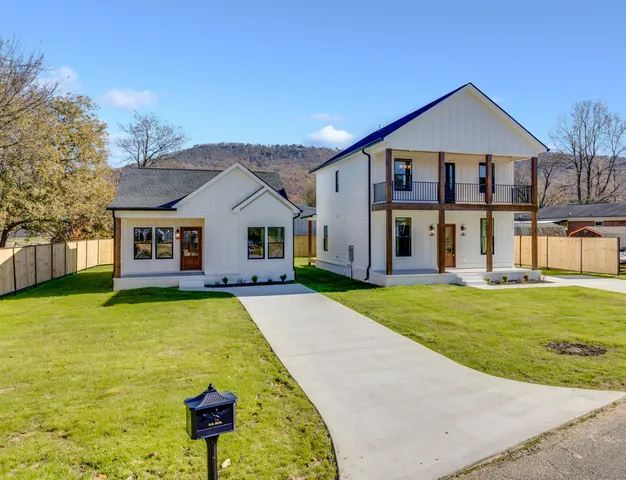 $697,000 | 106 North Moss Avenue, Chattanooga, TN 37419