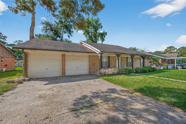 $1,650 | 108 Belvedere Drive, Conroe, TX 77301