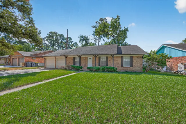 $1,650 | 108 Belvedere Drive, Conroe, TX 77301