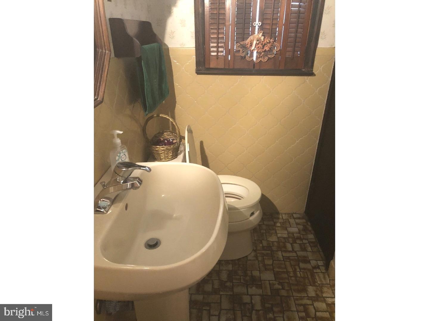 1112 Byberry Road Philadelphia, PA 19116 - Photo 11 of 24 Bathroom