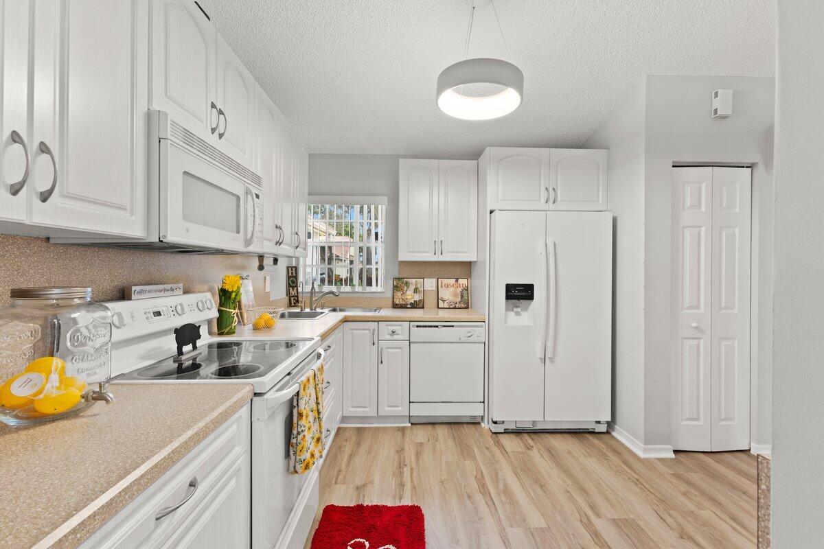 15443 Floral Club Road Delray Beach, FL 33484 - Photo 15 of 48 5