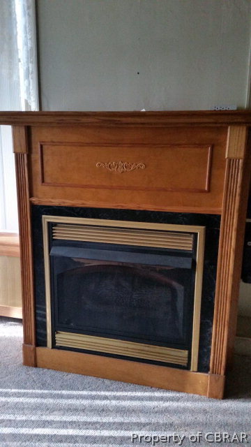 508 Main St Point West Point, VA 23181 - Photo 5 of 11