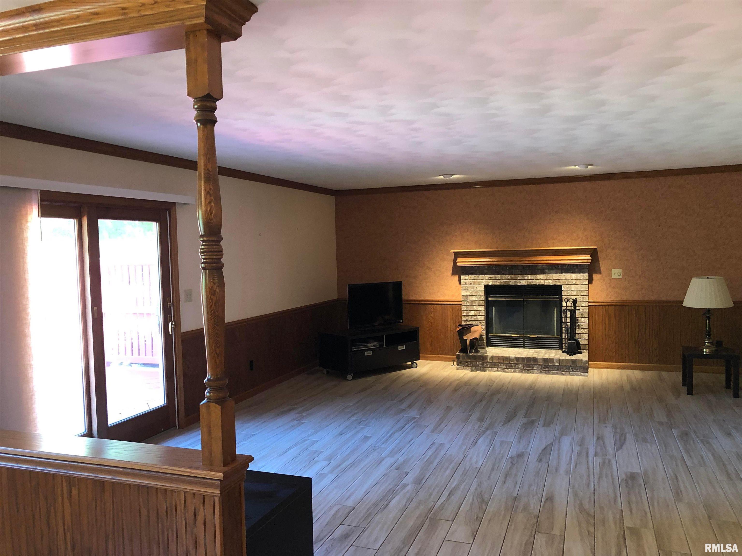 9711 Countryside Lane Edwards, IL 61528 - Photo 2 of 20 Gallery Image 2