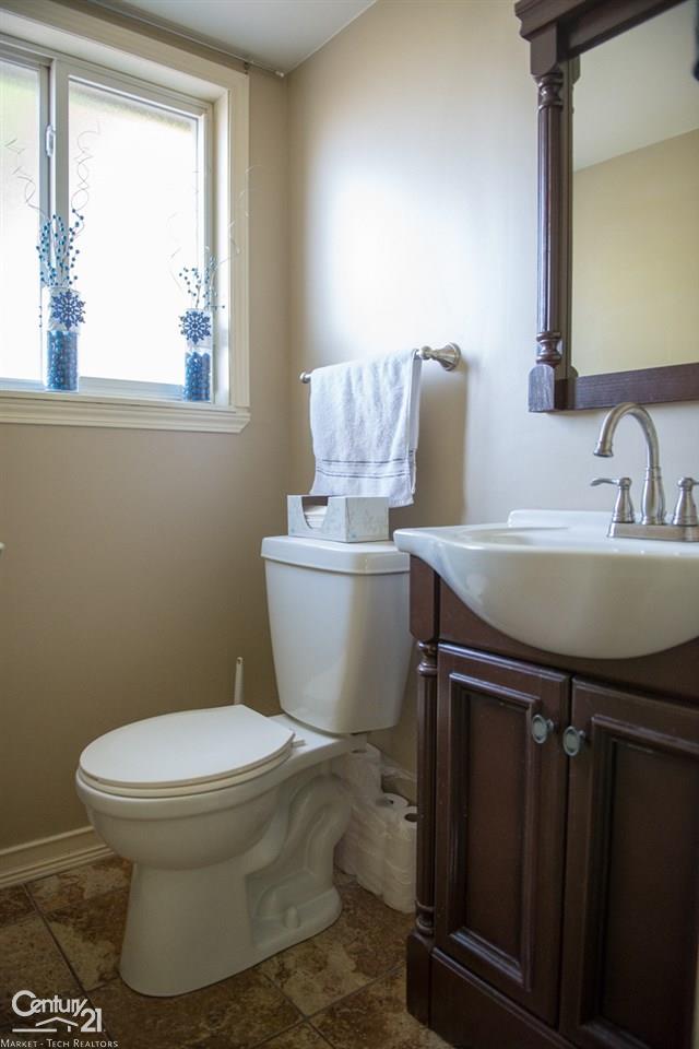 18619 Bittersweet Road Fraser, MI 48026 - Photo 18 of 36 31358887-17.JPG