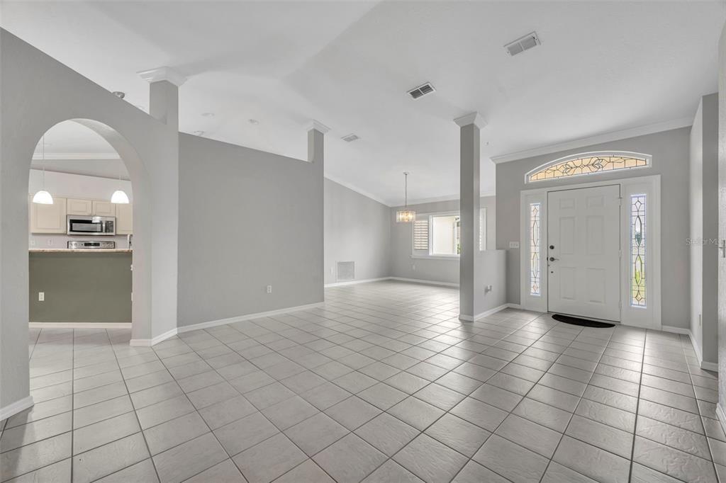 9025 Southeast 136th Loop Summerfield, FL 34491 - Photo 7 of 57