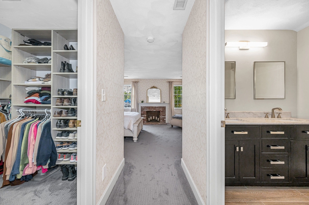 4 Coleman Road Newbury, MA 01922 - Photo 18 of 42 a view of a bedroom from a corridor