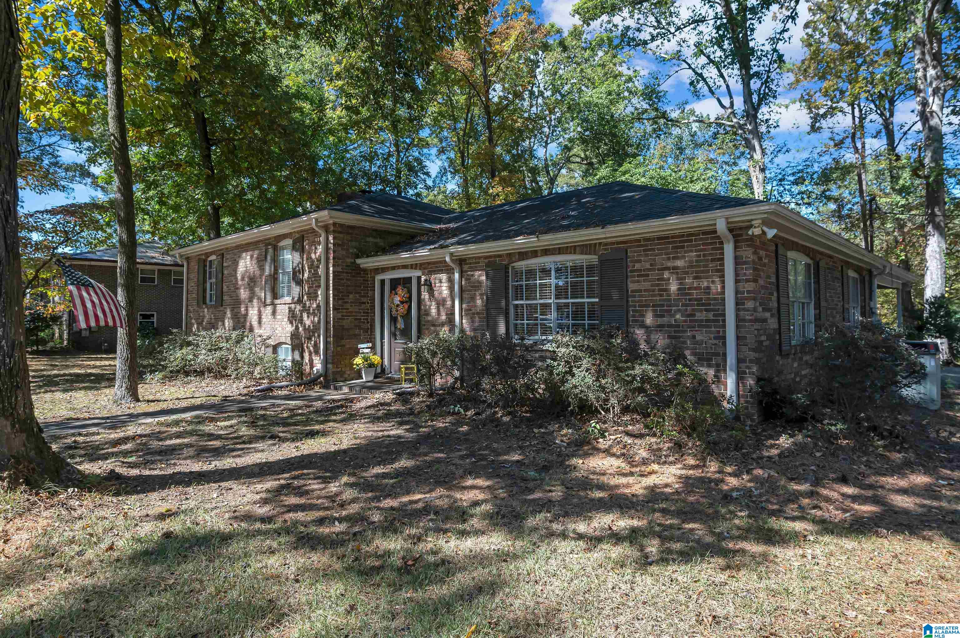 155 Kenilworth Road Bessemer, AL 35023 - Photo 3 of 41