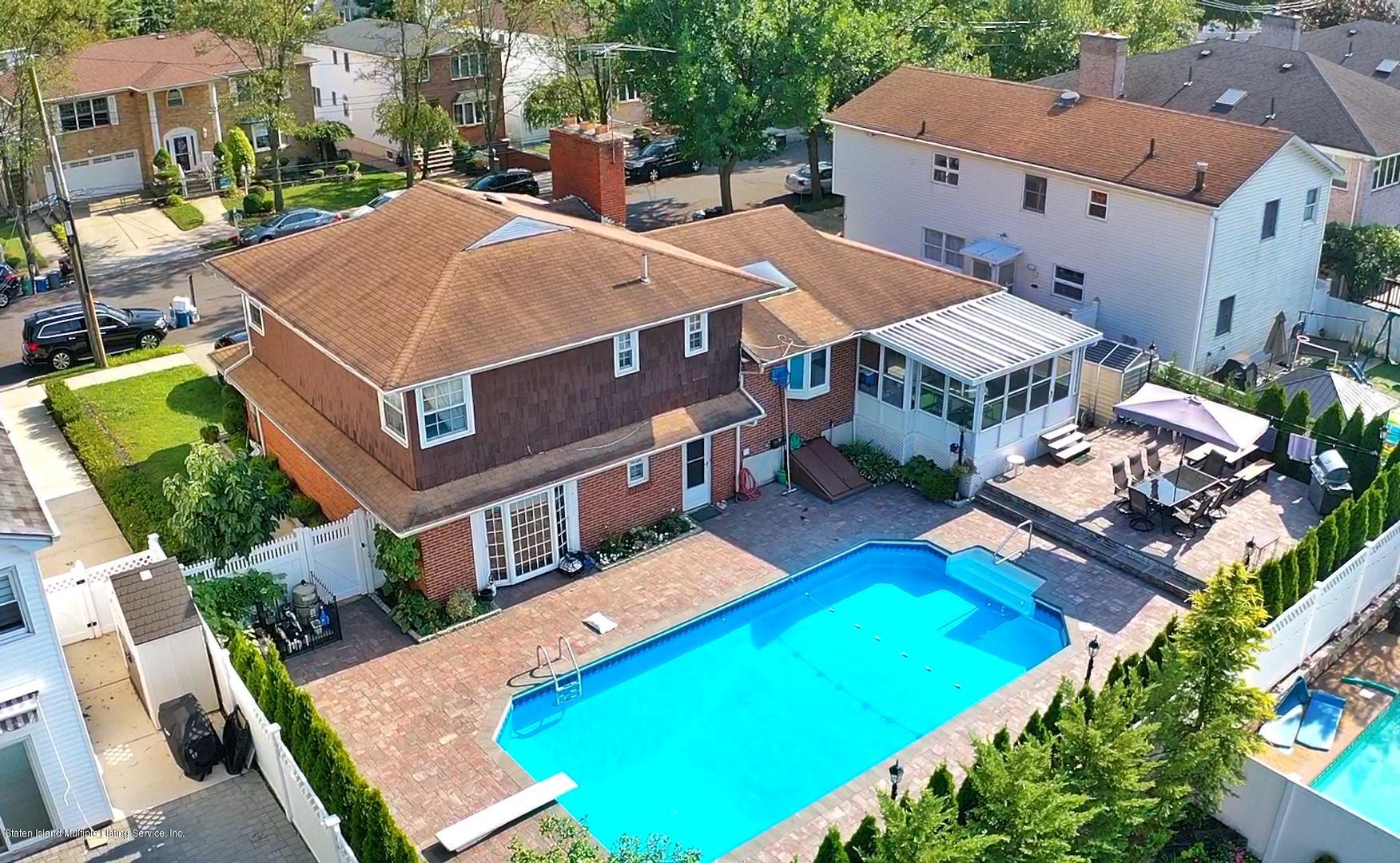 47 Rochelle Place Staten Island, NY 10312 - Photo 61 of 62 Photo Aug 08, 4 47 18 PM