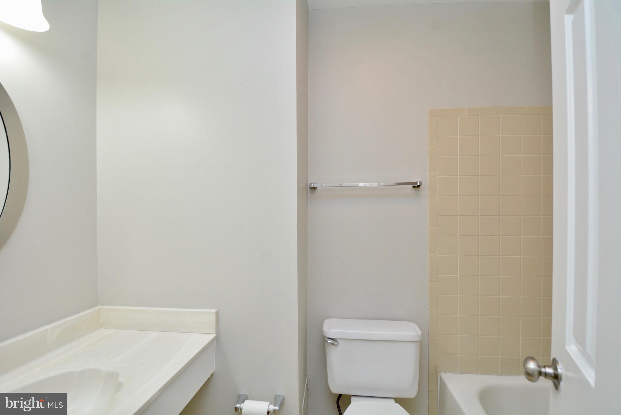 5662 Ridge View Drive Alexandria, VA 22310 - Photo 28 of 43 Full bath upstairs