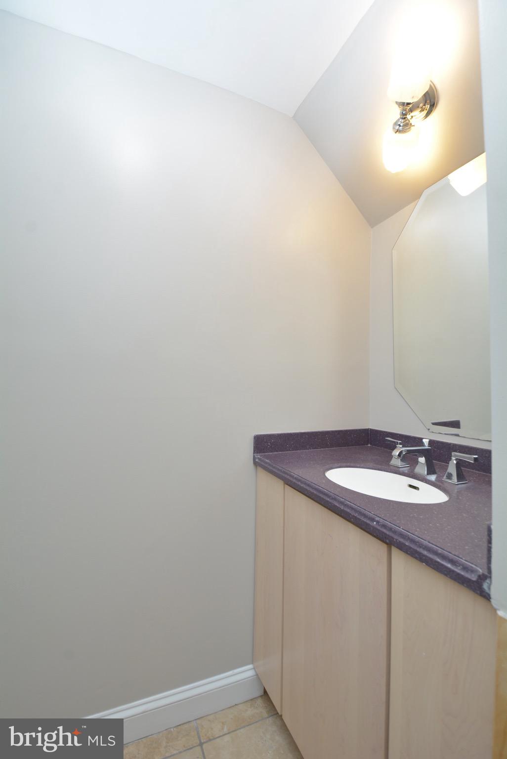 5662 Ridge View Drive Alexandria, VA 22310 - Photo 40 of 43 3rd Full bath lower level
