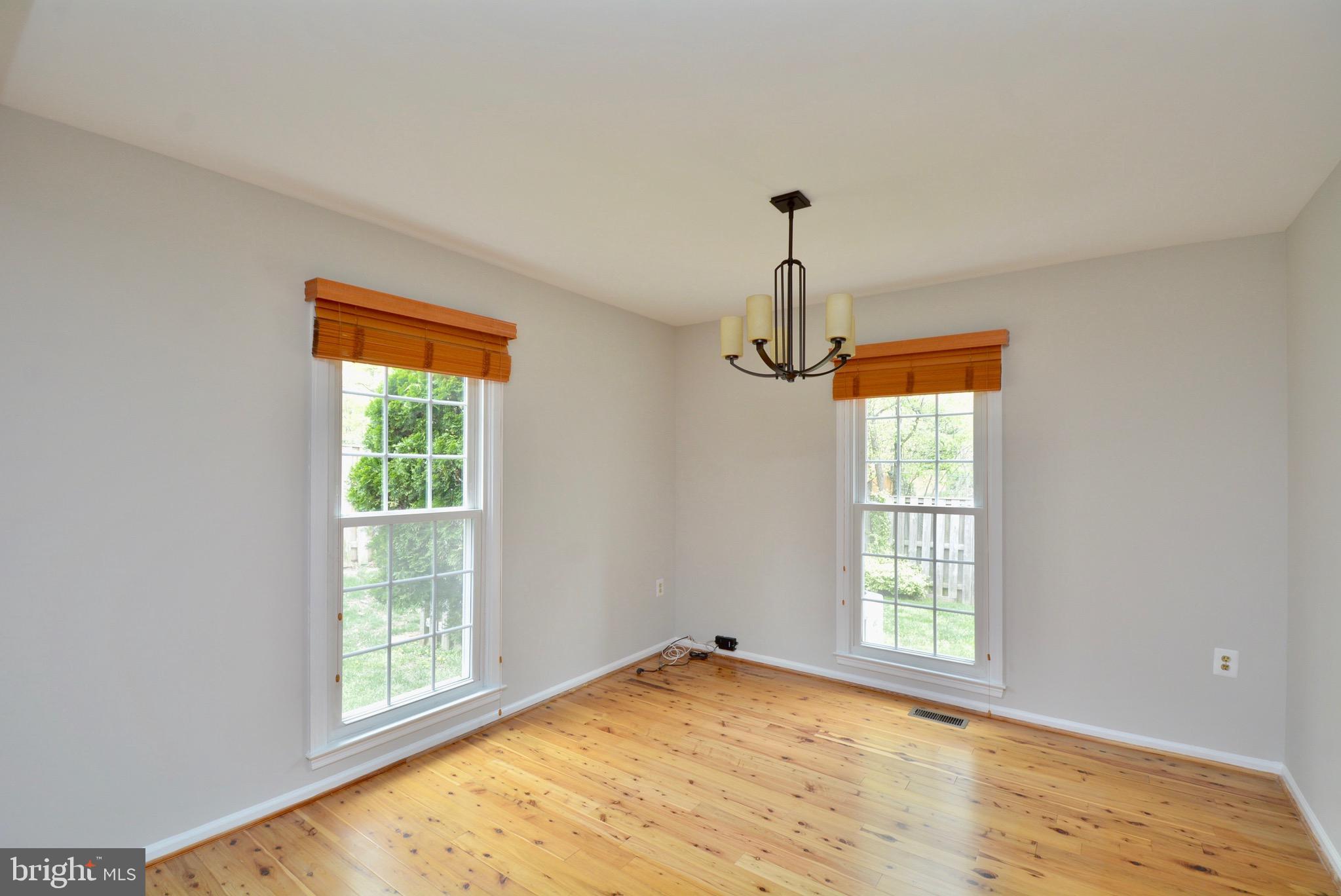 5662 Ridge View Drive Alexandria, VA 22310 - Photo 7 of 43 Large Dining room area looking to backyard
