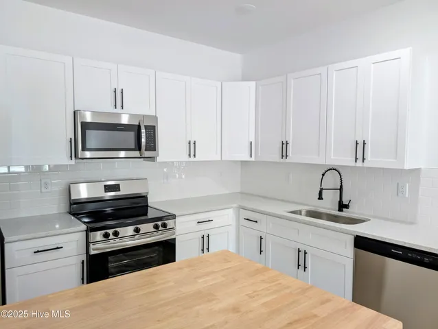 $2,100 | 834 Greenwood Court, Calabash, NC 28467