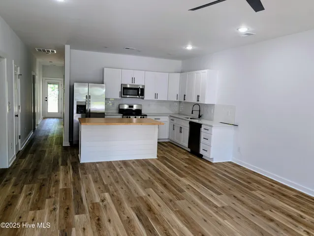 $2,100 | 834 Greenwood Court, Calabash, NC 28467