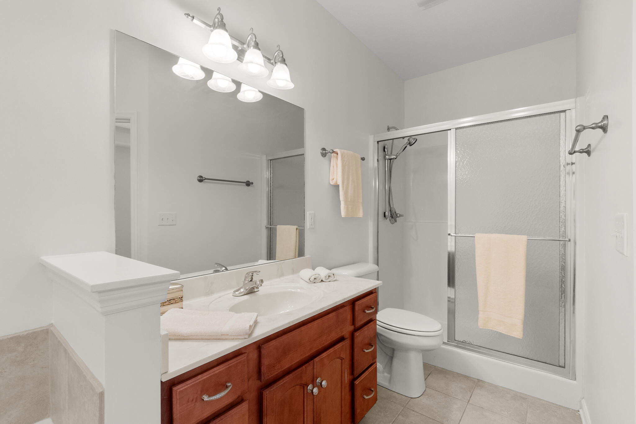 8264 Chula Creek Road Chattanooga, TN 37421 - Photo 21 of 35 Primary Bath