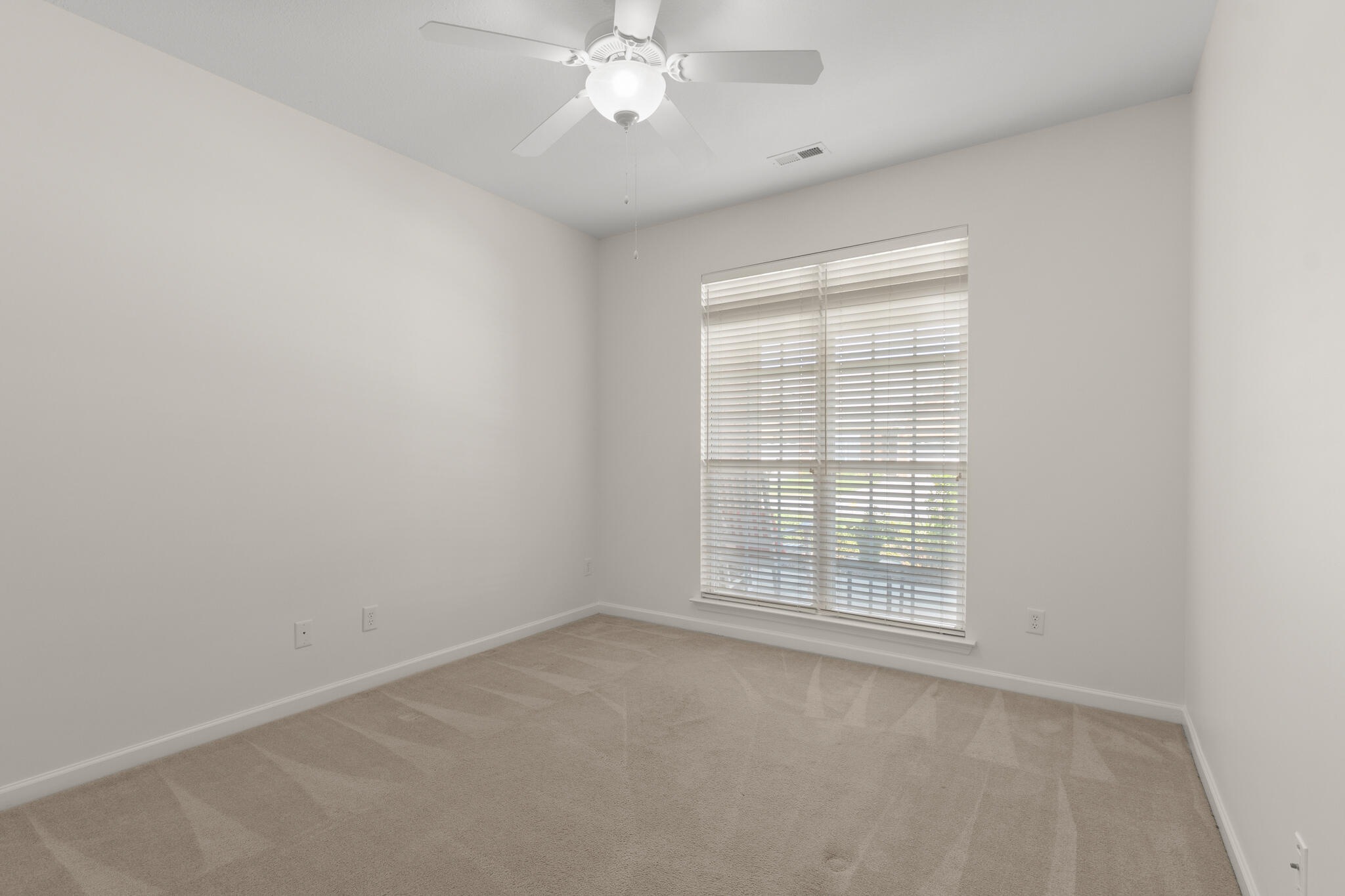8264 Chula Creek Road Chattanooga, TN 37421 - Photo 24 of 35 Second Bedroom