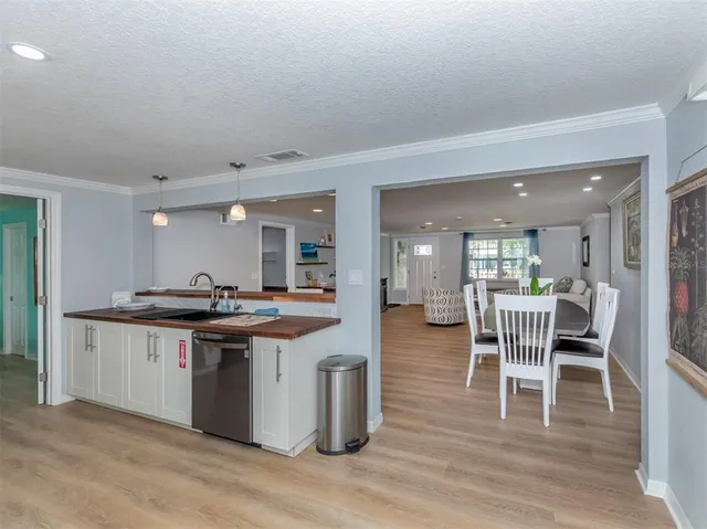 $4,500 | 6115 Carlton Avenue, Sarasota, FL 34231