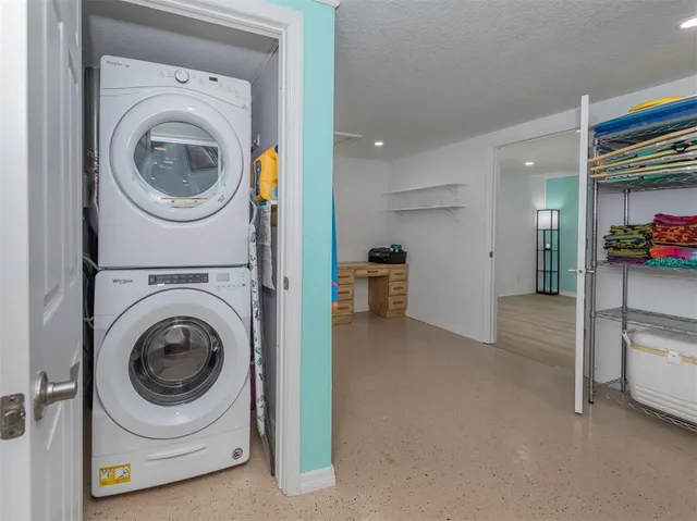 $4,500 | 6115 Carlton Avenue, Sarasota, FL 34231